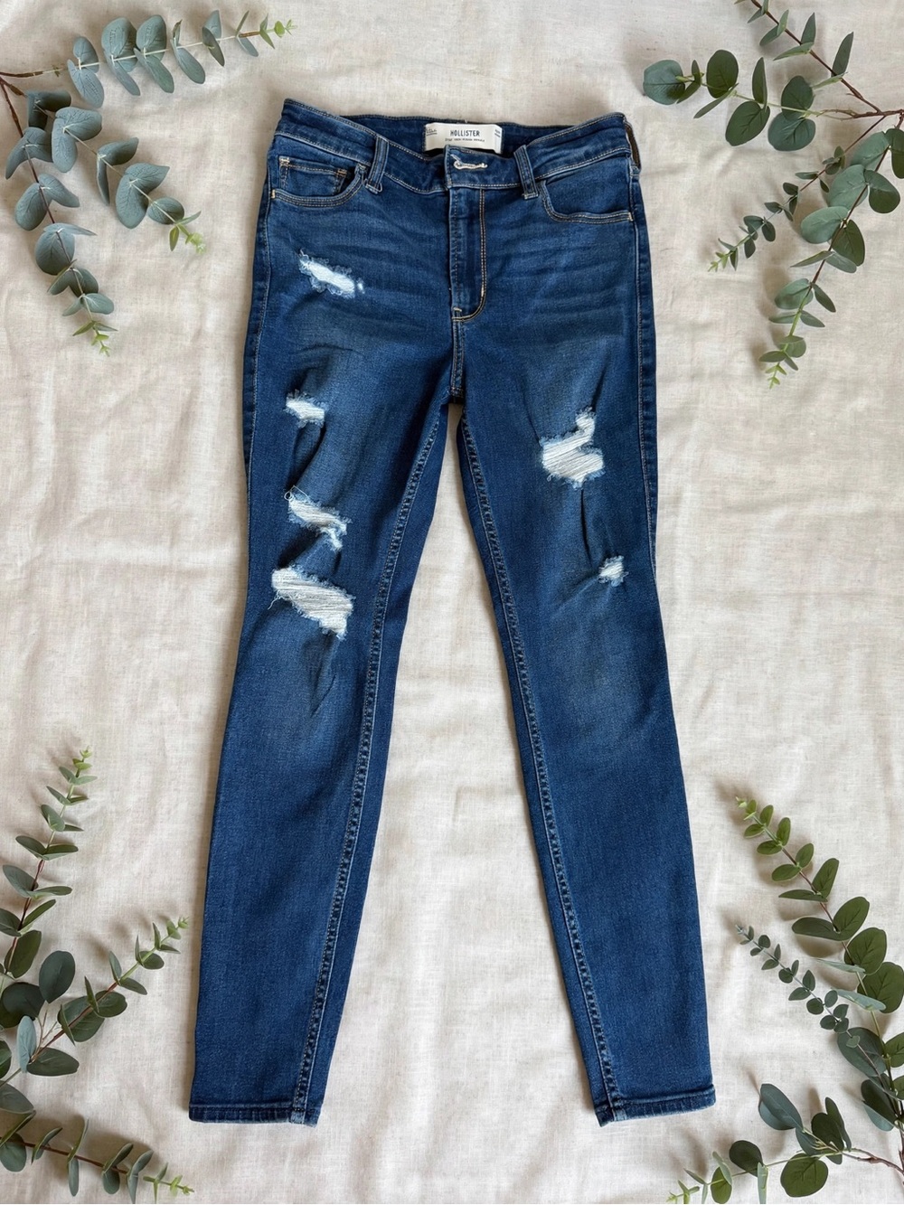 Hollister Women's Dark Indigo Distressed Skinny Jeans